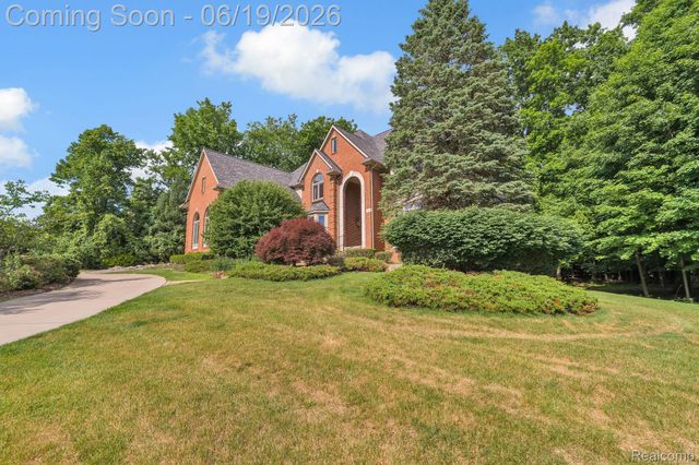 7061 Trailway Court, West Bloomfield Charter Township, MI 48322