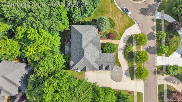 7061 Trailway Court, West Bloomfield Charter Township, MI 48322