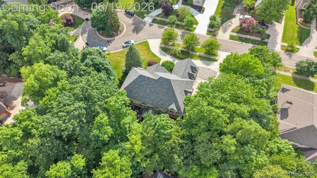 7061 Trailway Court, West Bloomfield Charter Township, MI 48322
