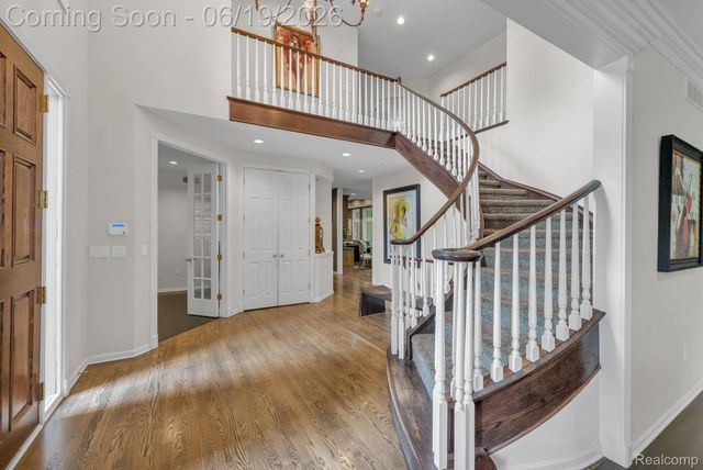 7061 Trailway Court, West Bloomfield Charter Township, MI 48322