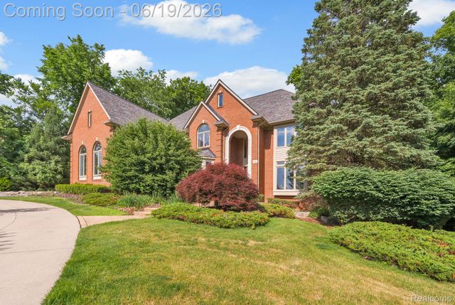 7061 Trailway Court, West Bloomfield Charter Township, MI 48322