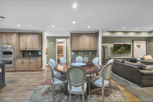 7061 Trailway Court, West Bloomfield Charter Township, MI 48322