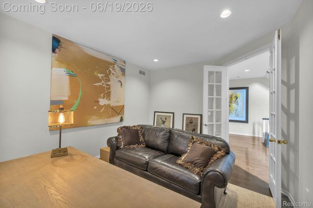 7061 Trailway Court, West Bloomfield Charter Township, MI 48322
