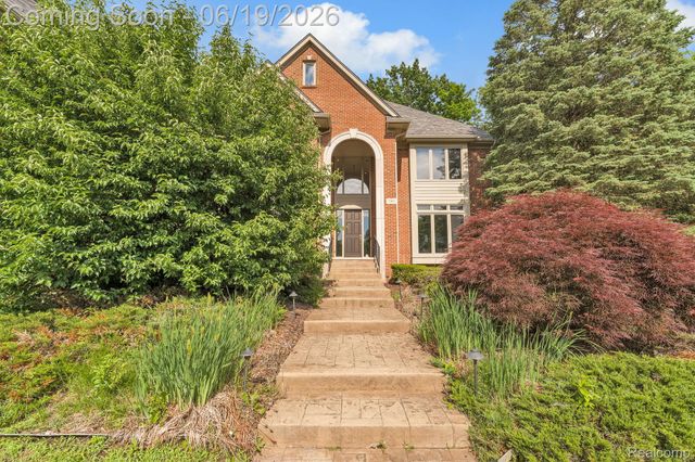7061 Trailway Court, West Bloomfield Charter Township, MI 48322