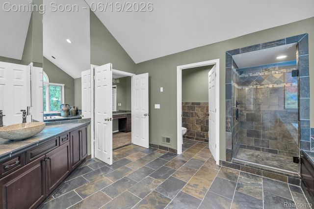 7061 Trailway Court, West Bloomfield Charter Township, MI 48322