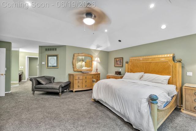 7061 Trailway Court, West Bloomfield Charter Township, MI 48322