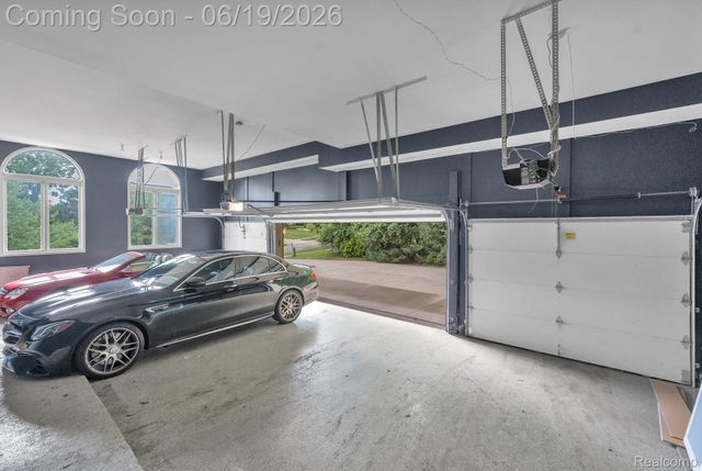 7061 Trailway Court, West Bloomfield Charter Township, MI 48322