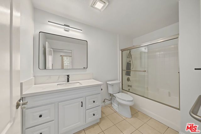 309 S Mariposa Avenue 101, Los Angeles, CA 90020