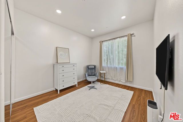 309 S Mariposa Avenue 101, Los Angeles, CA 90020