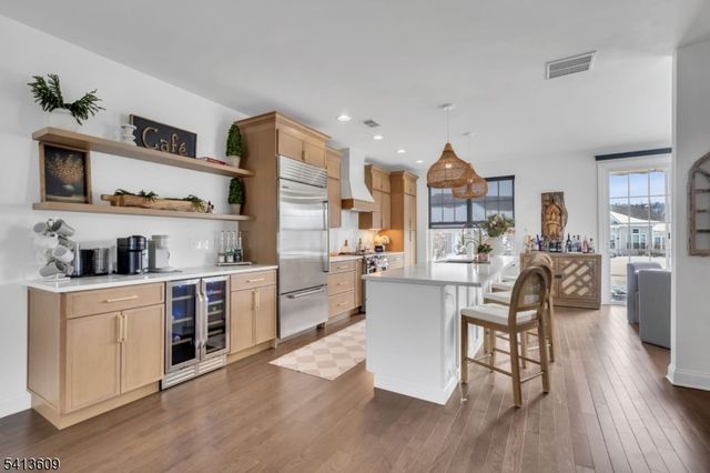 18 Blazingstar Way, Allamuchy Twp., NJ 07840