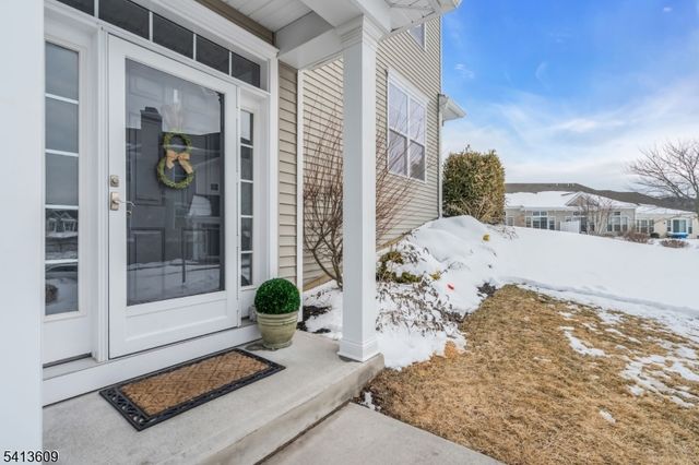 18 Blazingstar Way, Allamuchy Twp., NJ 07840