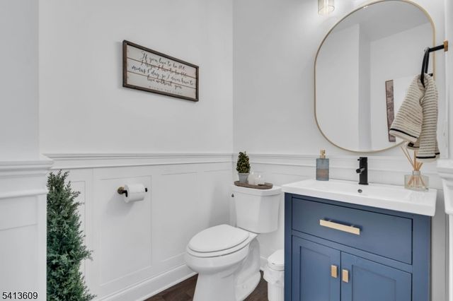 18 Blazingstar Way, Allamuchy Twp., NJ 07840