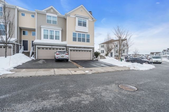 18 Blazingstar Way, Allamuchy Twp., NJ 07840