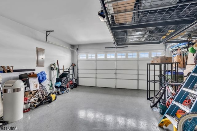 18 Blazingstar Way, Allamuchy Twp., NJ 07840