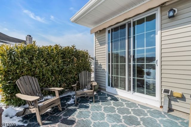 18 Blazingstar Way, Allamuchy Twp., NJ 07840