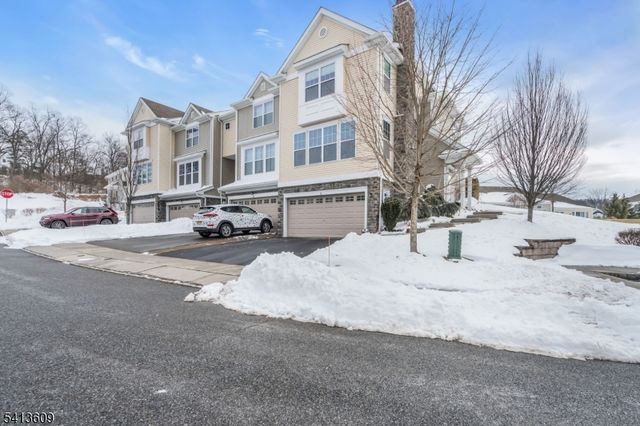 18 Blazingstar Way, Allamuchy Twp., NJ 07840