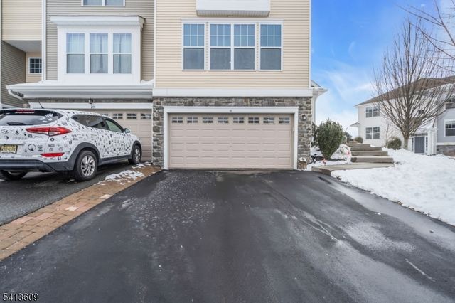 18 Blazingstar Way, Allamuchy Twp., NJ 07840