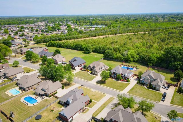 2012 Englewood Place, Decatur, AL 35603