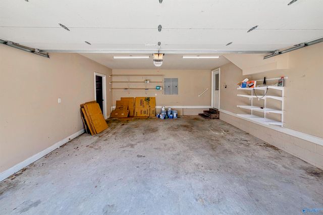 2012 Englewood Place, Decatur, AL 35603
