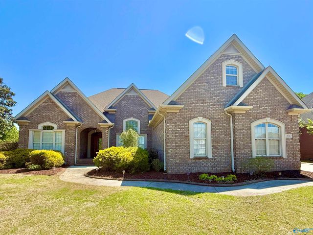 2012 Englewood Place, Decatur, AL 35603
