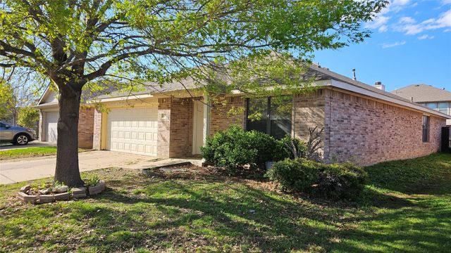 4305 Grassmere Road, Fort Worth, TX 76244