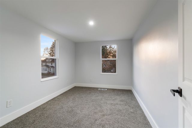317 Orange Street, Jackson, MI 49202