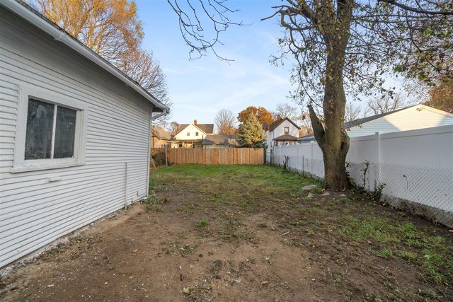 317 Orange Street, Jackson, MI 49202