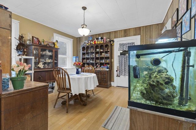 29 W MELVIN AVENUE, Oshkosh, WI 54901