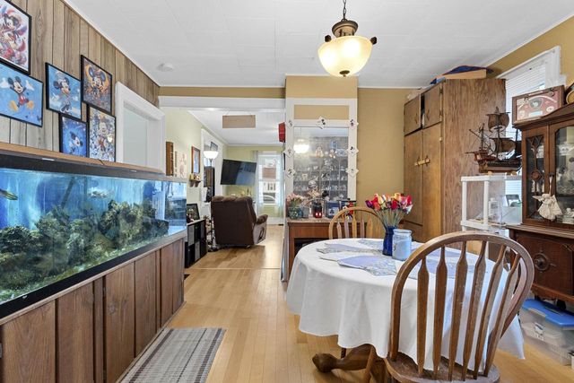 29 W MELVIN AVENUE, Oshkosh, WI 54901