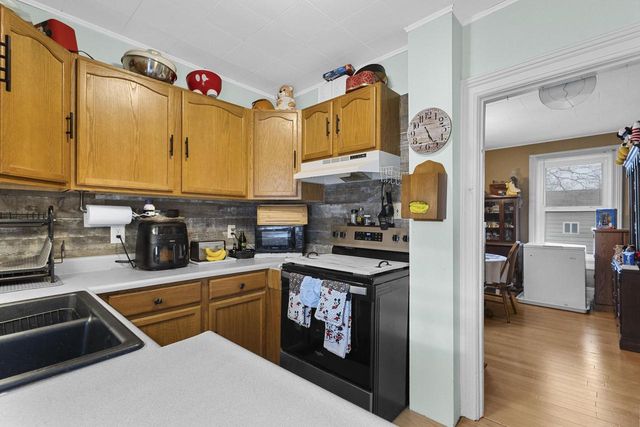 29 W MELVIN AVENUE, Oshkosh, WI 54901