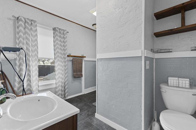 29 W MELVIN AVENUE, Oshkosh, WI 54901