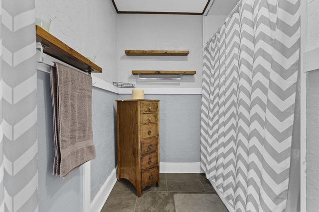 29 W MELVIN AVENUE, Oshkosh, WI 54901