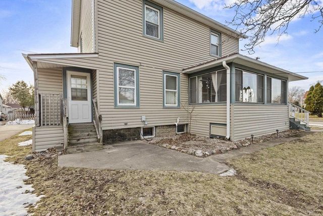 29 W MELVIN AVENUE, Oshkosh, WI 54901
