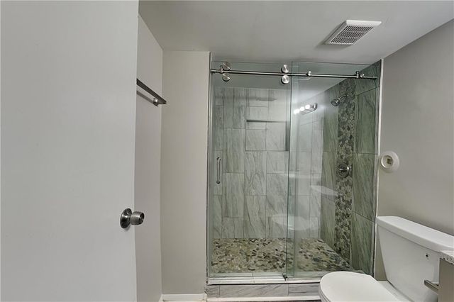 2582 Morgan Lake Drive NE, Marietta, GA 30066