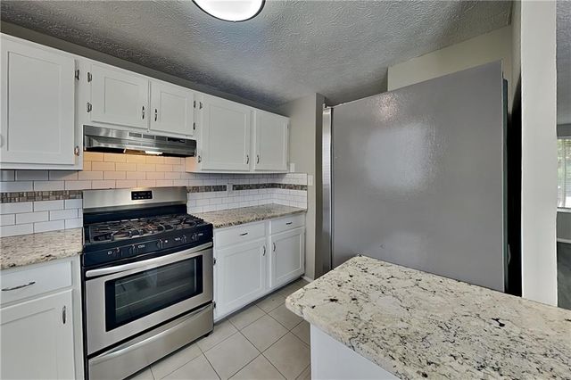 2582 Morgan Lake Drive NE, Marietta, GA 30066