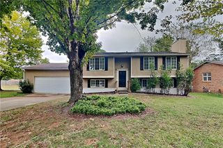 2582 Morgan Lake Drive NE, Marietta, GA 30066