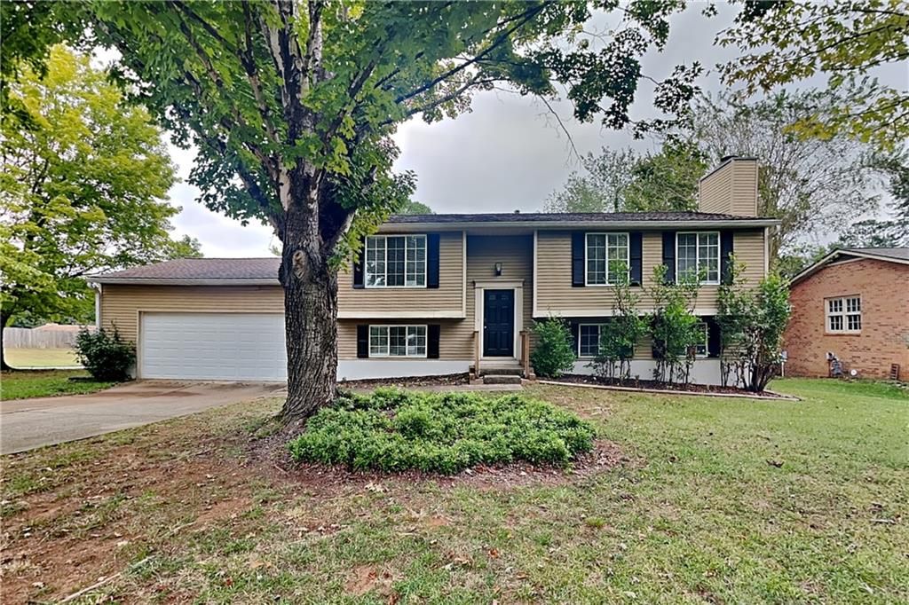 2582 Morgan Lake Drive NE, Marietta, GA 30066