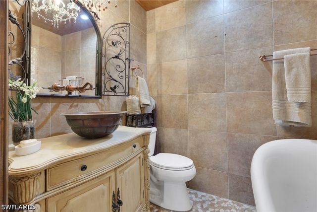 1533 Chesapeake AVE A5, Naples, FL 34102