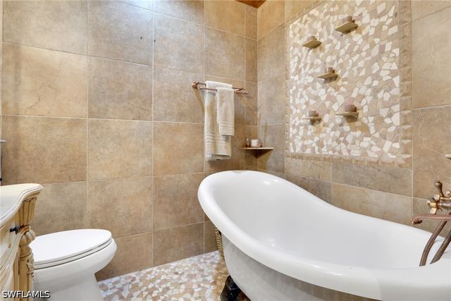 1533 Chesapeake AVE A5, Naples, FL 34102
