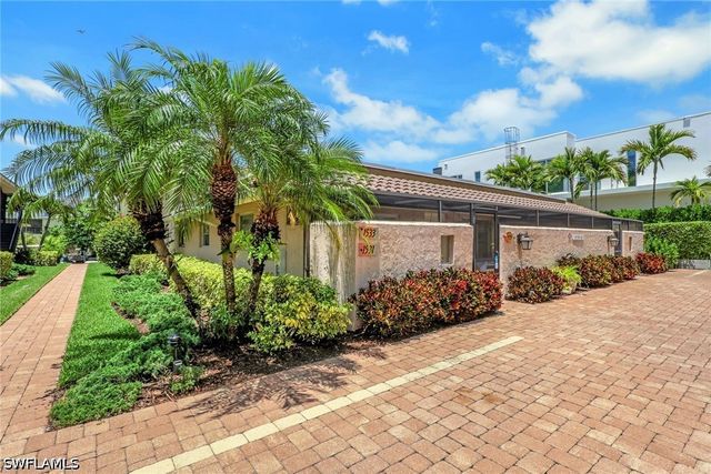 1533 Chesapeake AVE A5, Naples, FL 34102