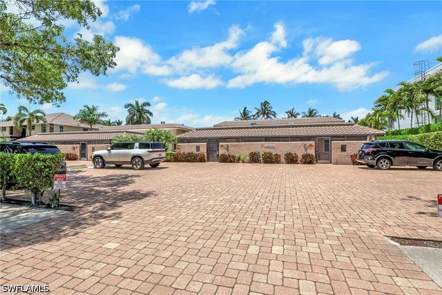 1533 Chesapeake AVE A5, Naples, FL 34102