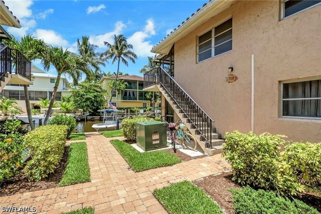 1533 Chesapeake AVE A5, Naples, FL 34102