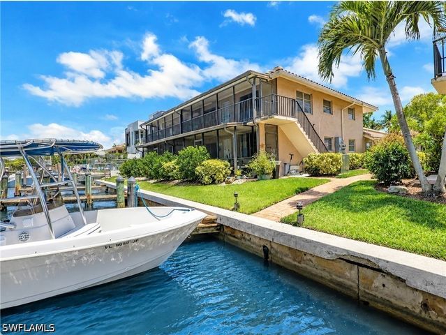 1533 Chesapeake AVE A5, Naples, FL 34102