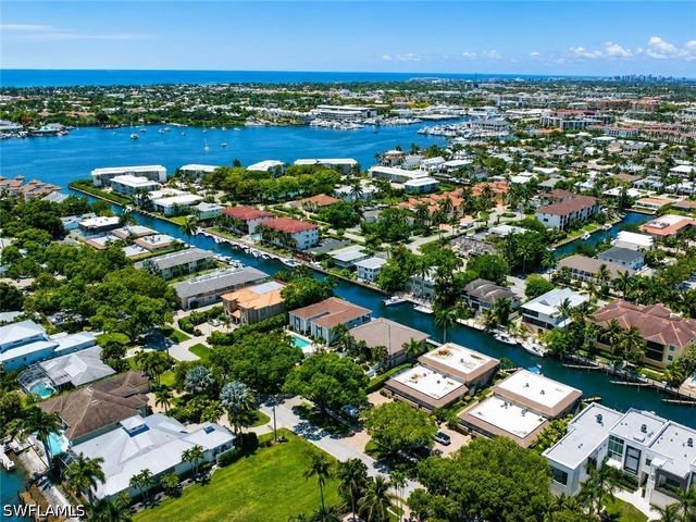 1533 Chesapeake AVE A5, Naples, FL 34102