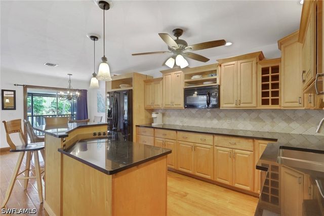1533 Chesapeake AVE A5, Naples, FL 34102