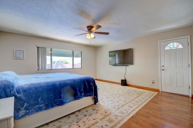 9312 Farragut Drive NE, Albuquerque, NM 87111