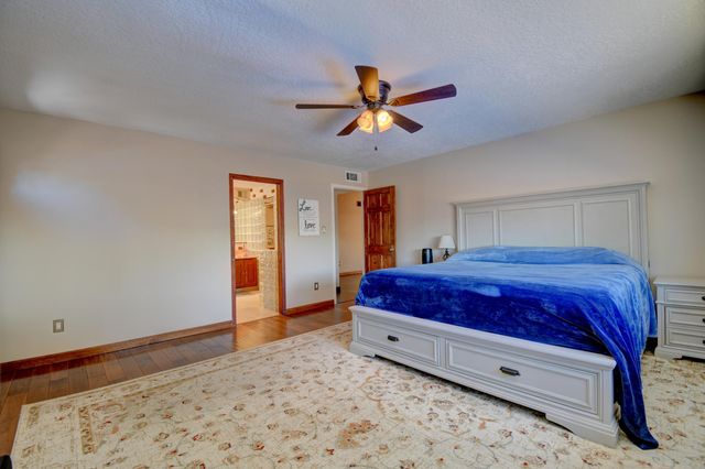 9312 Farragut Drive NE, Albuquerque, NM 87111