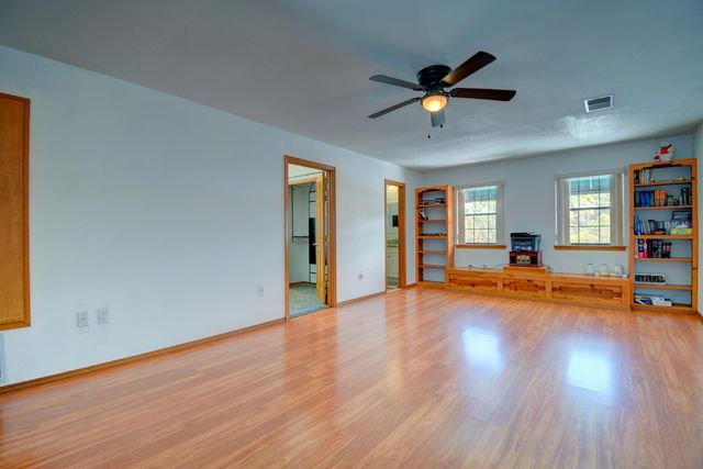 9312 Farragut Drive NE, Albuquerque, NM 87111