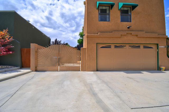 9312 Farragut Drive NE, Albuquerque, NM 87111