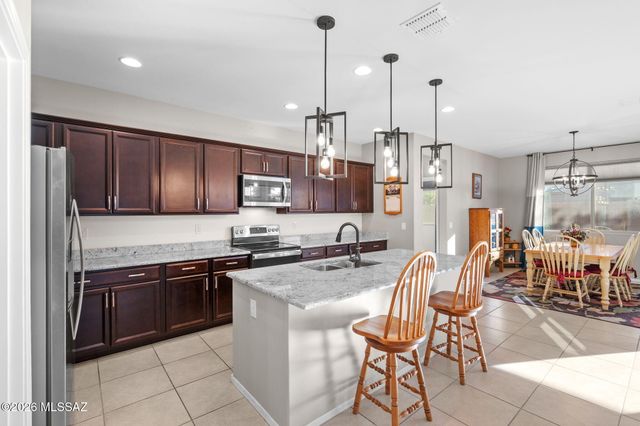 12451 N Sandby Green Drive, Marana, AZ 85653